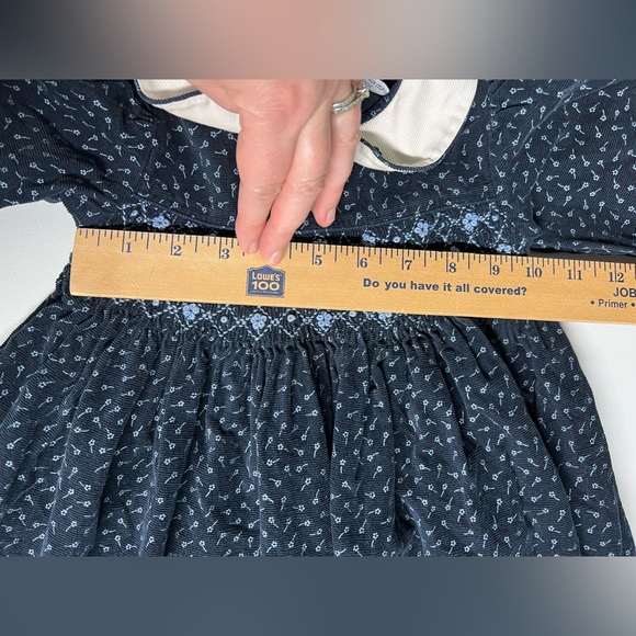 VTG Carriage Boutiques Navy Blue Corduroy Smocked Dress Peter Pan Collar 18 mo - Picture 5 of 6